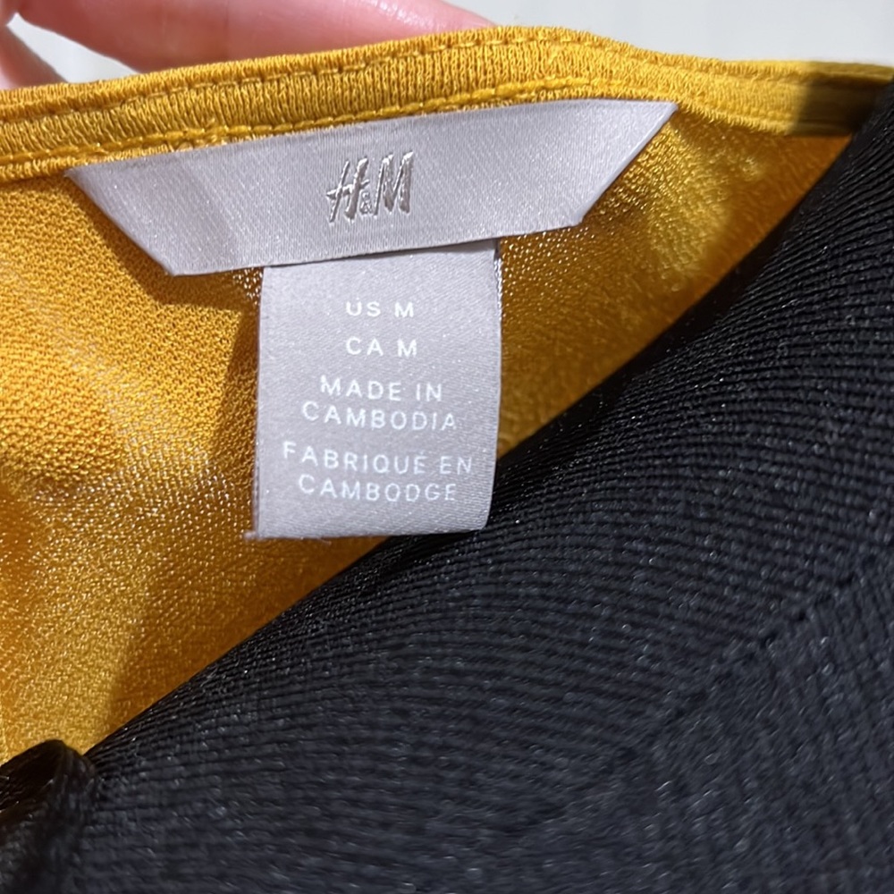 H&M blouse - Picture 5 of 5